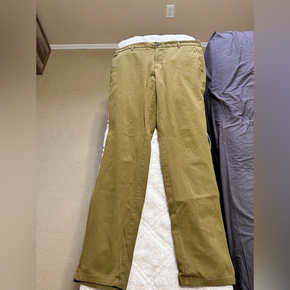 Everlane Uniform Chinos *WORN TWICE* 34 x 34